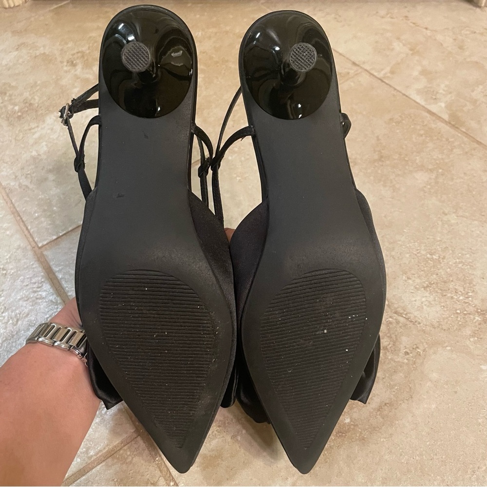 Madden Girl Elegant Black Bow Heels - Picture 3 of 5